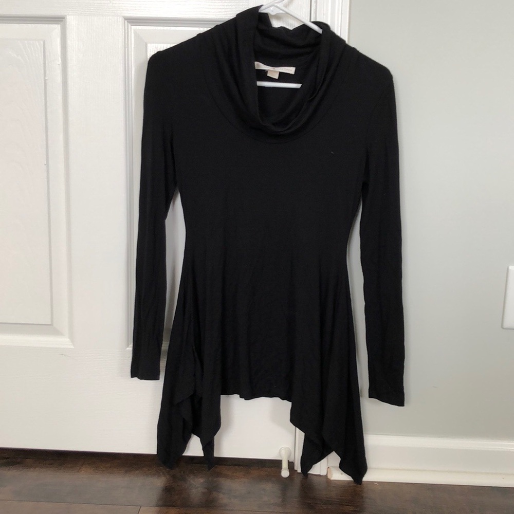 Black flowy top